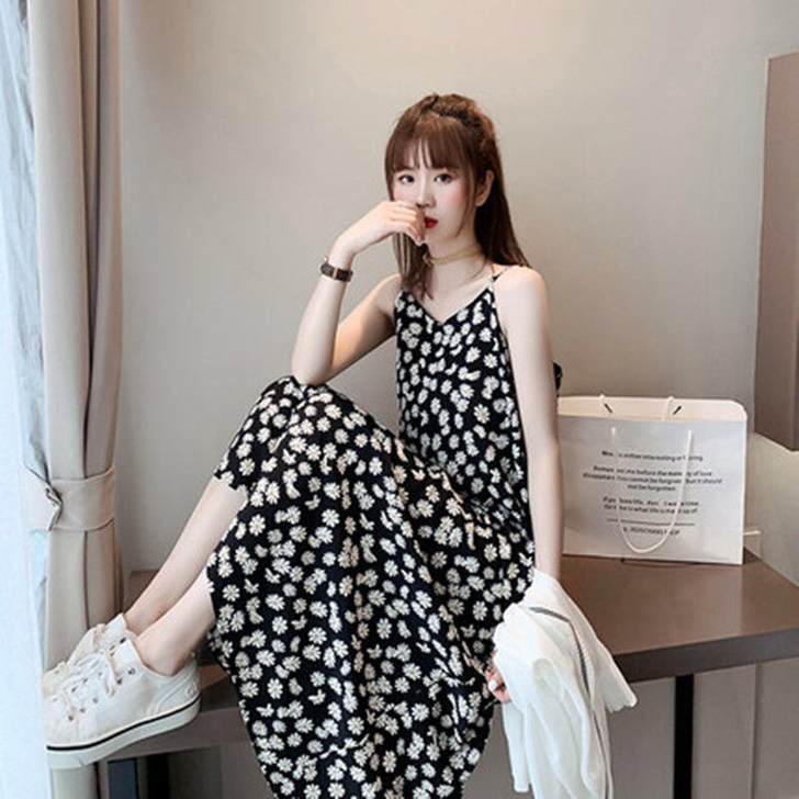小雏菊碎花连衣裙仙女显瘦裙子超仙森系法式吊...