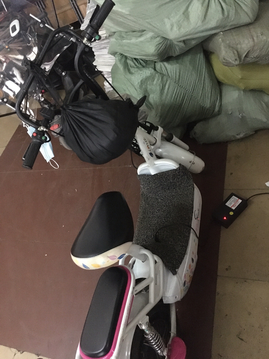爱玛电动车 电动车,电动自行车