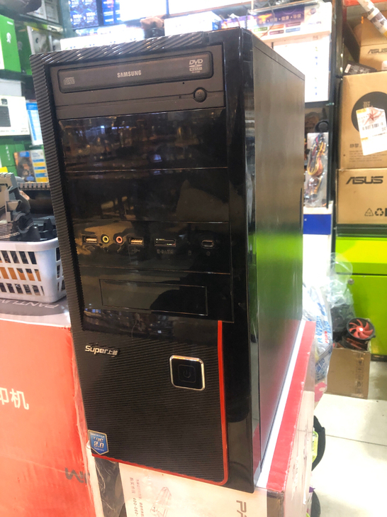 电脑主机。华硕主板 英特尔E3300.双核...