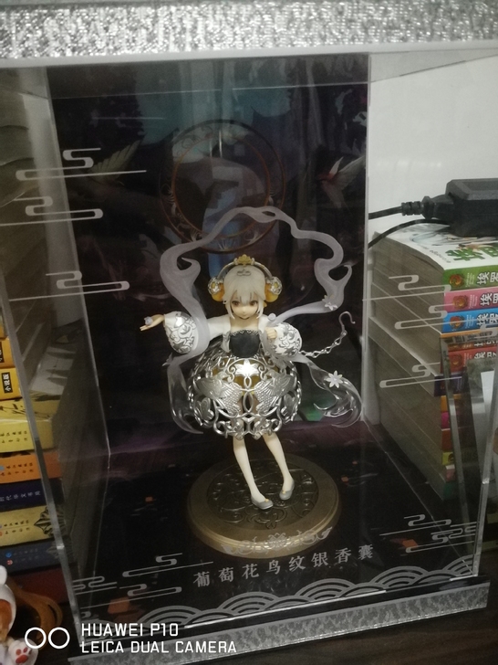 葡萄花鸟纹银香囊手办+展盒