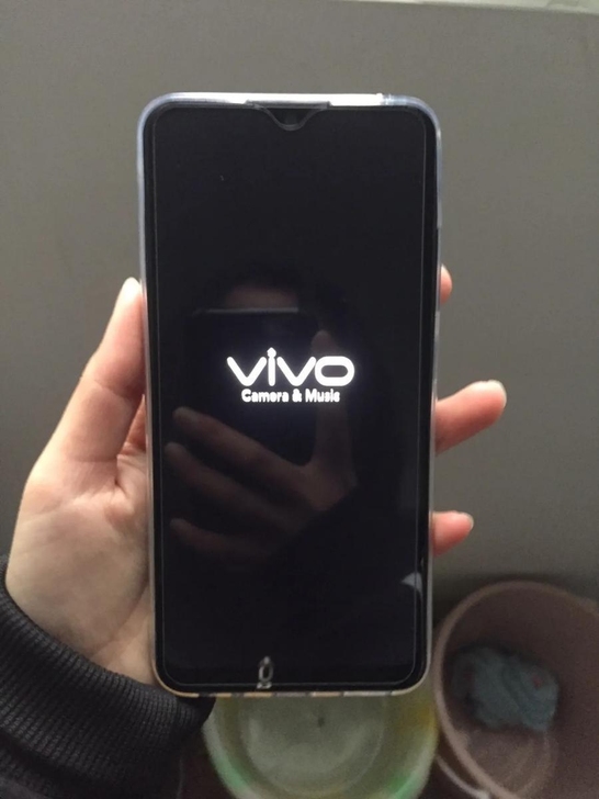 【捡漏】低价清仓vivo y93s二手手机...