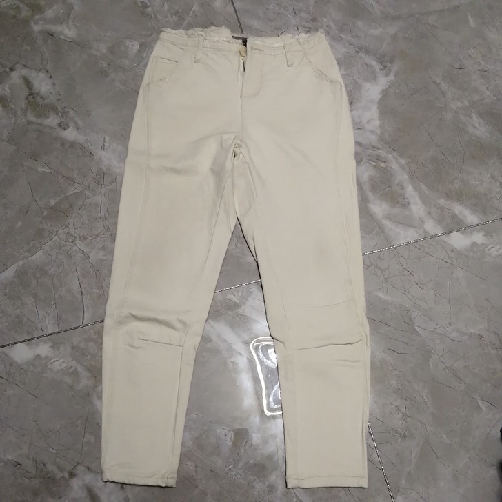5块一件 不包邮 不退换 裤子衣服能穿到1...