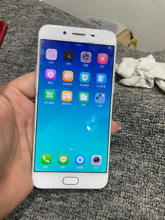 oppo r9sk手机。外裂。4+64G。...