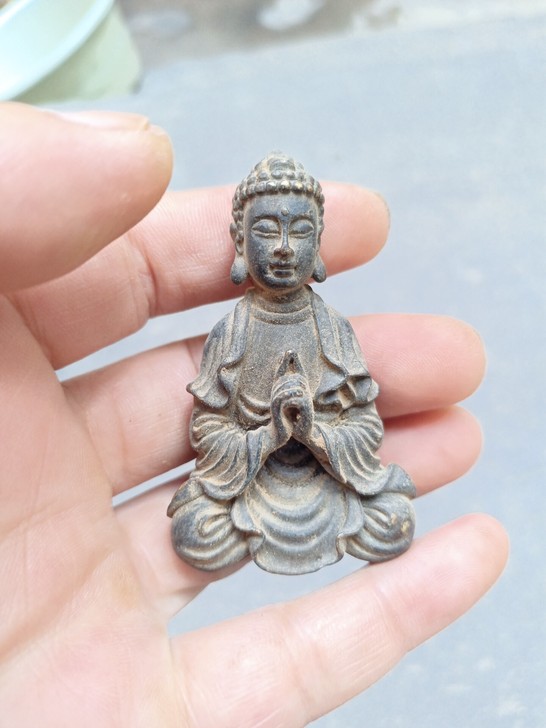 老铜佛像