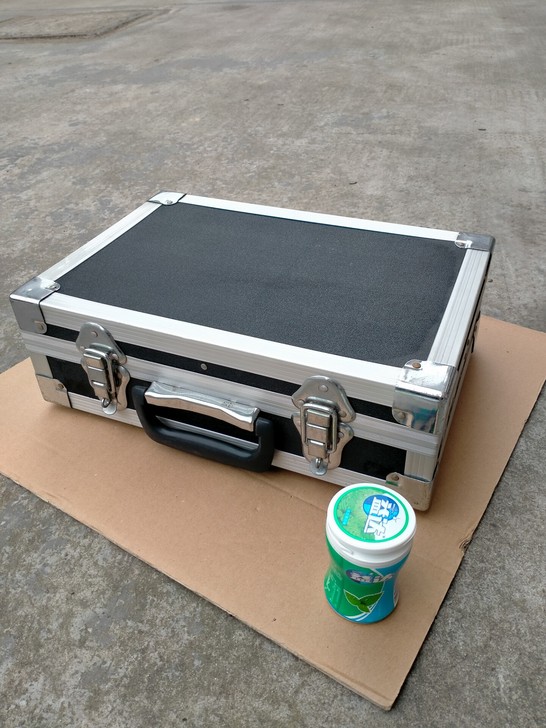 38包邮铝合金工具箱多功能收纳箱。,数量很...