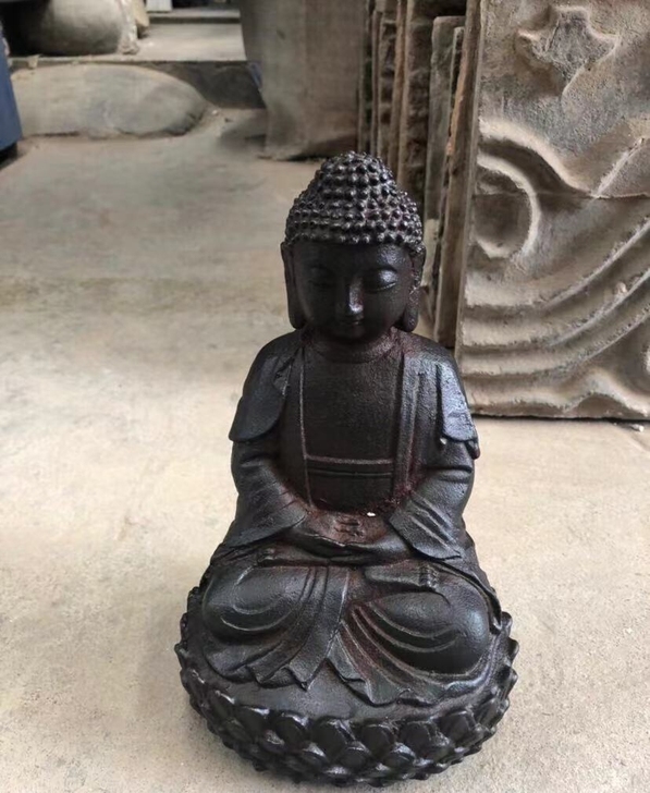铁佛像一个，造型漂亮，做工精细，品相如图