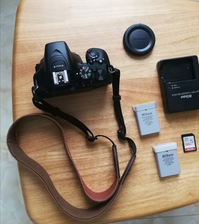 2.9k出自用尼康D5600单反机身(学生...