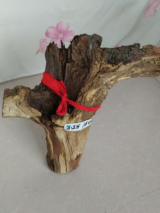 全红骨料,百年枣木。北方血檀木,上等精品。
