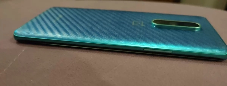 出一加8pro 12+256g 95新， ...