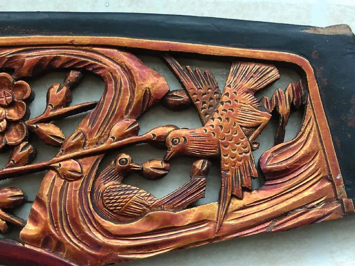 老画板雕刻，花鸟图，木质不详，做的漂亮。