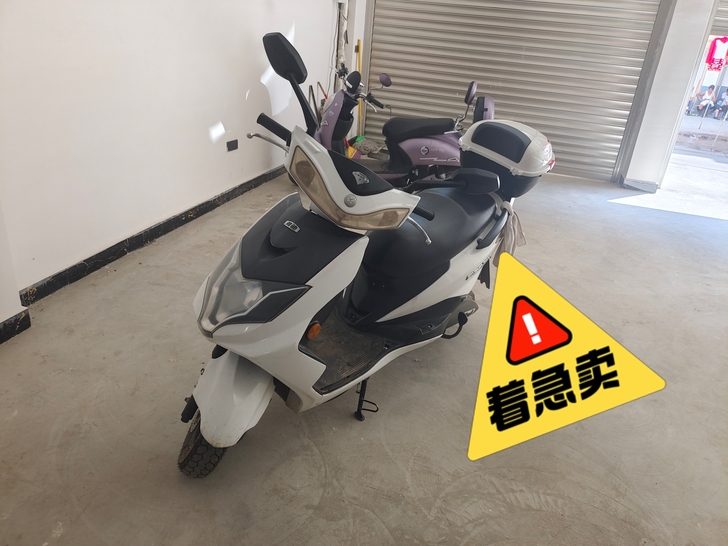 雅迪电动车72V充满电可以跑40公里以上,...