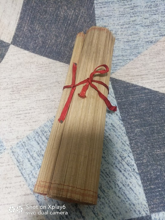 文革竹丝刺绣画，成色如图吧主体有破损尺寸长...