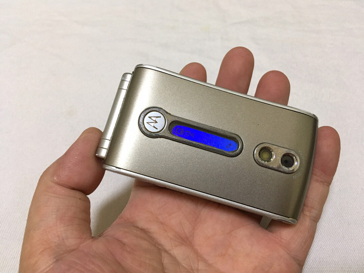 摩托罗拉v690手机 原装 摩托罗拉v690