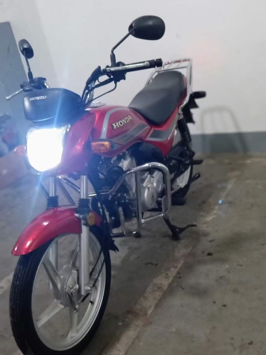 极品五羊本田威领150cc 二手摩托车到货...