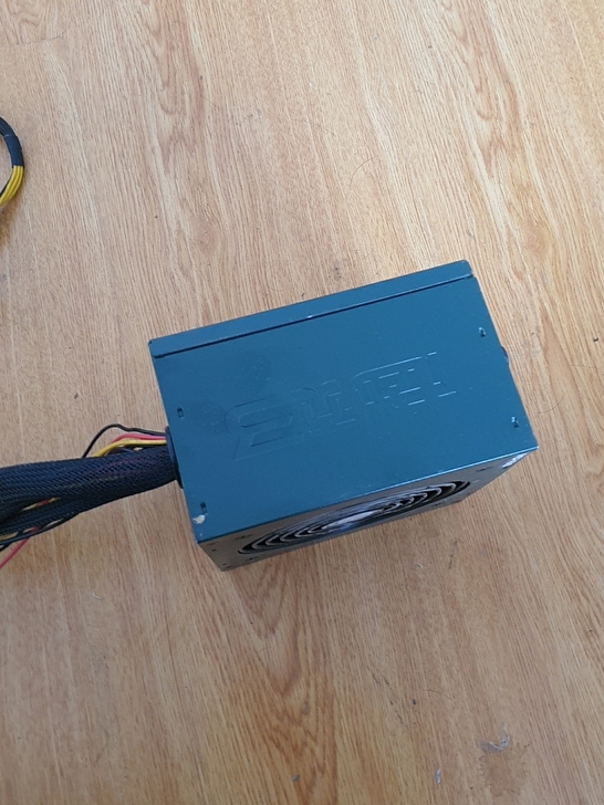 600w,额定500w电源,正常使用,一口...