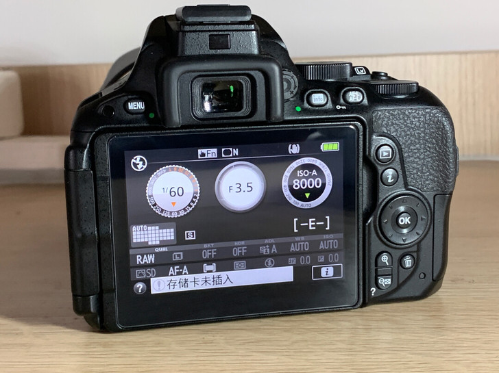 尼康D5500+16-85半画幅牛头