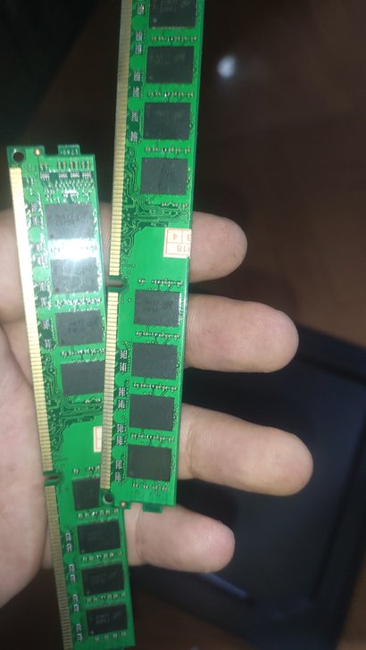 两张金士顿内存条 一条4g 两条8g 电脑...