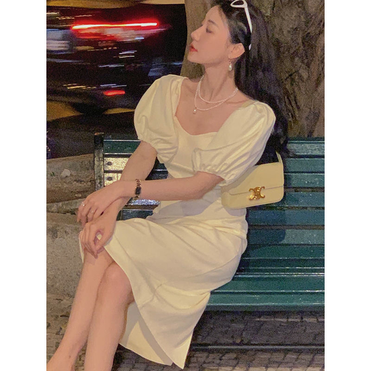 港风气质收腰连衣裙中长款裙子夏季黑白露背泡...