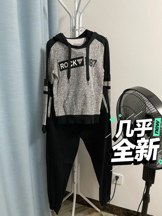 匹克运动服，只穿了一次爬山，衣服S码，裤子...