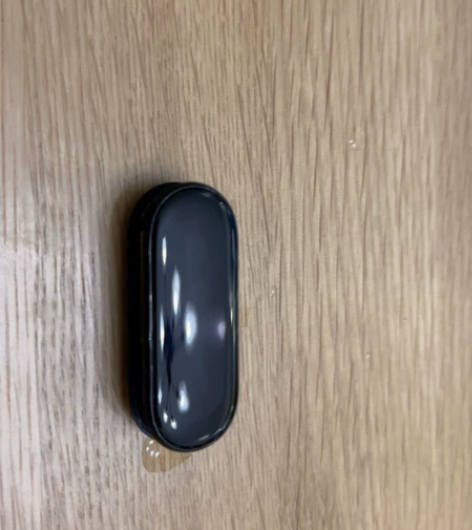 小米手环6nfc 买了才小半年，买来就贴膜...