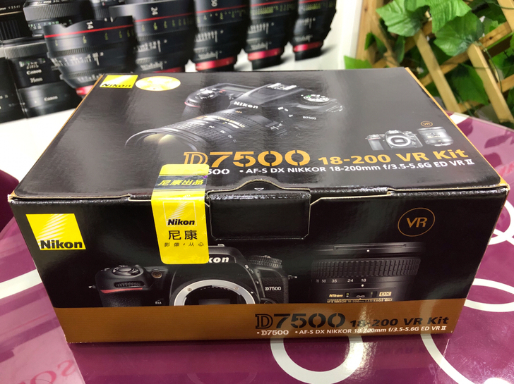 尼康单反D7500 搭配18-200 售价...