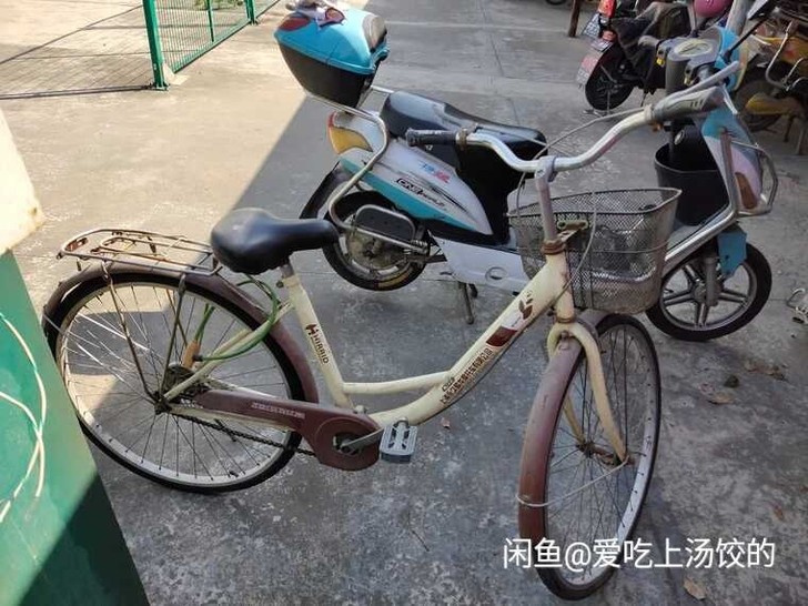 自行车，功能一切完好七八新，永久飞鸽红旗凤...