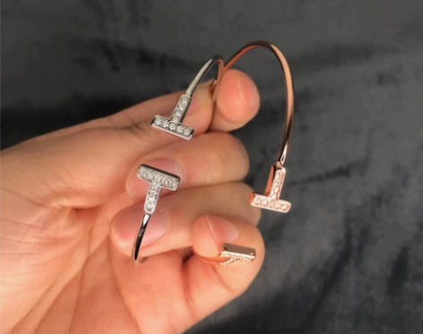 开口手镯简约时尚 适用性别:女 风格:日韩...
