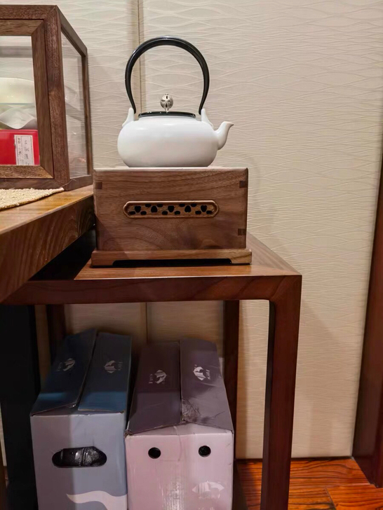 电陶炉太多了，出一只木箱电陶，九成新