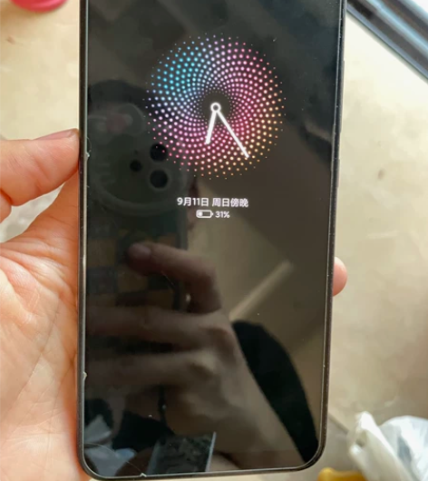出小米8一台,黑色,6+64,没有维修过。...