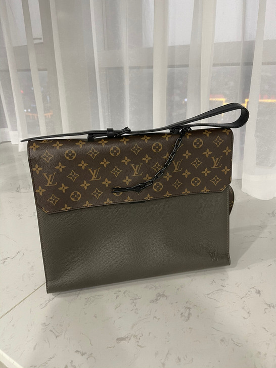 实货的来 公文包男女皆可 墨绿色 皮质绝了
