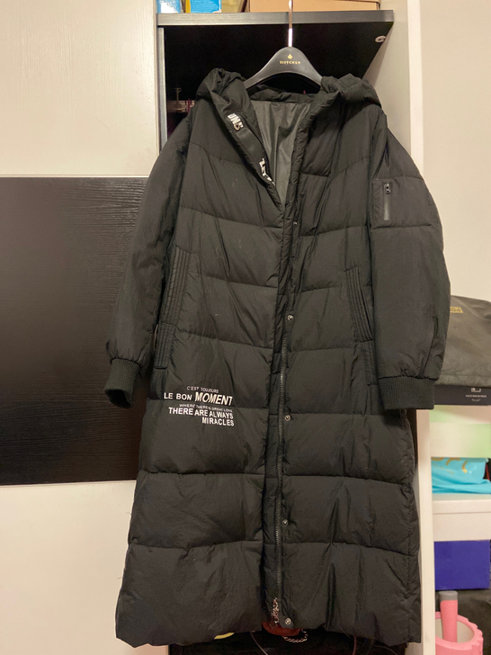 黑色长款羽绒服女