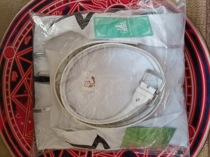 喵屋小铺佐佐木绯世s码，全新未试穿，买回来...