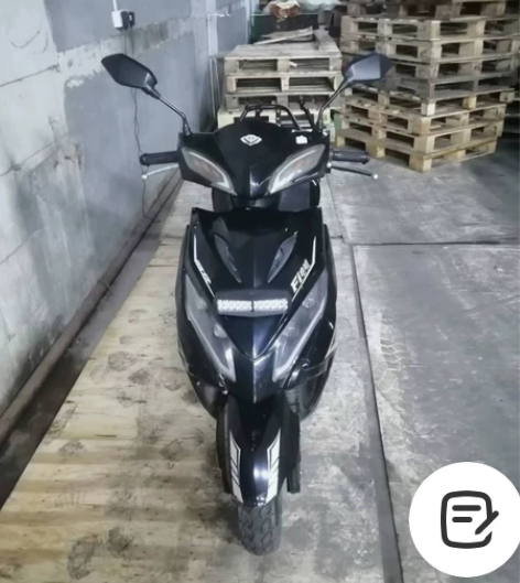 踏板摩托车,国四电喷有牌有证有保险,手续齐...