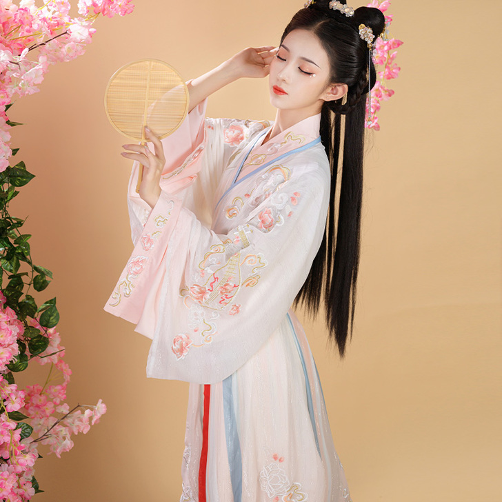 汉服完整一套，年会穿了一次。全新转！200