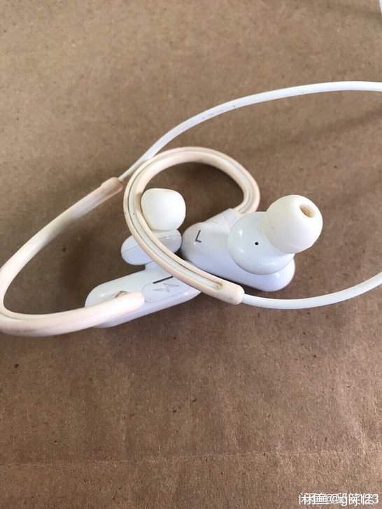 QCY蓝牙耳机 跑步运动耳机 正常使用音质好