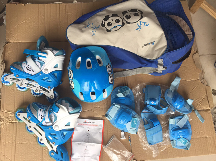 儿童轮滑鞋，35-38码，品牌：金锋，店内...