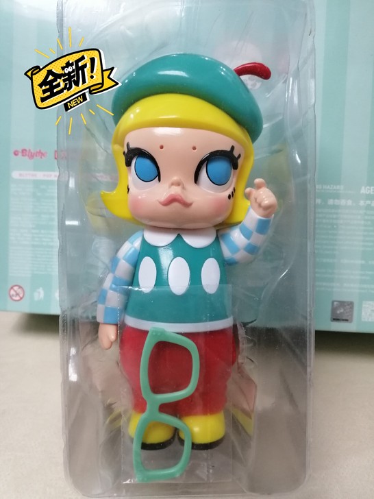 泡泡玛特BTS限定款老夫子，