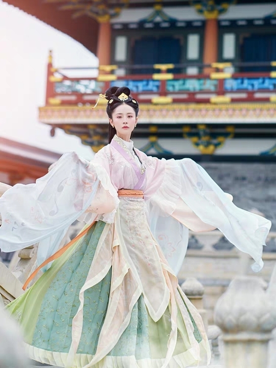 汉服 魏晋 花朝记洛神赋 满绣花破群