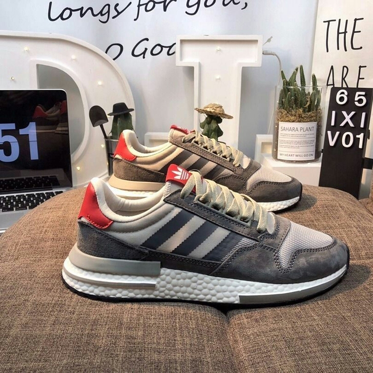 帮朋友处理几双鞋子,三叶草运动鞋ZX500...