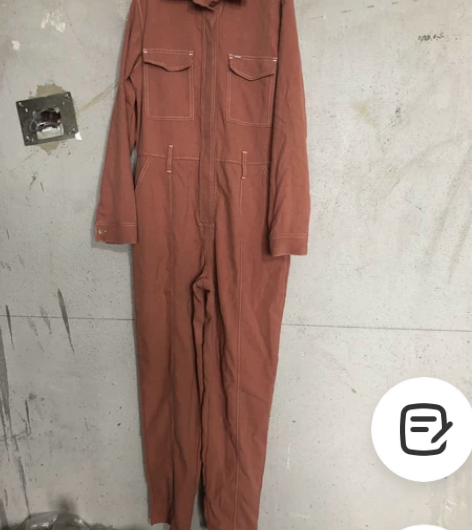 连体裤，L码，轻微瑕疵，不影响穿，编号15...