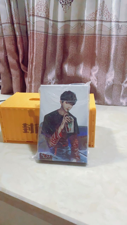 易烊千玺无框画