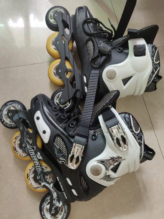 溜冰鞋 滑冰鞋