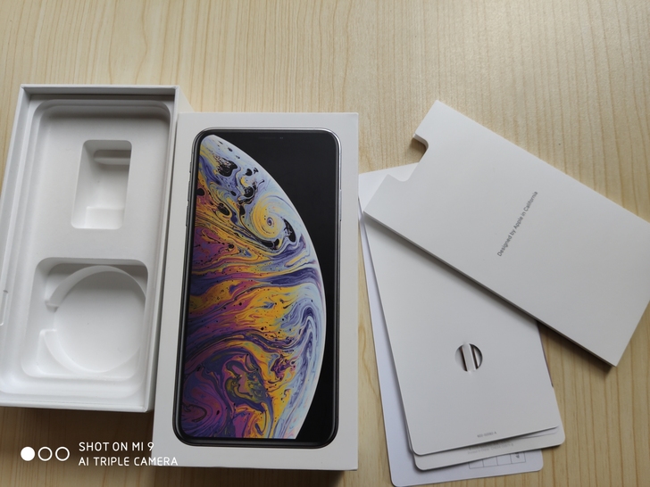 iPhone XS Max手机盒