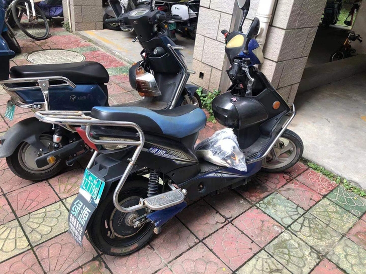 绿源电动车