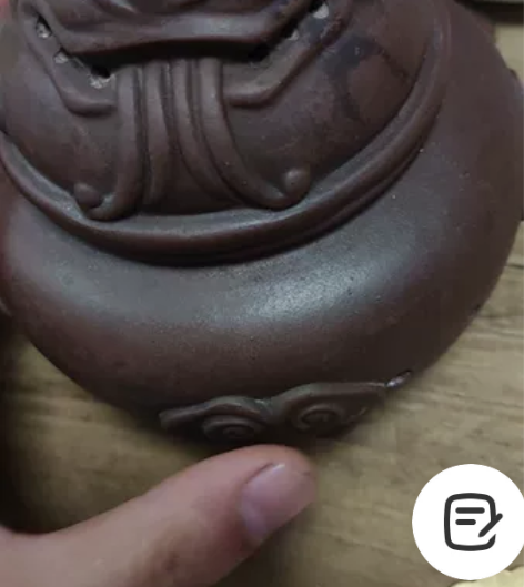 紫砂三足熏香炉,年份不详!底款不认识!不玩...