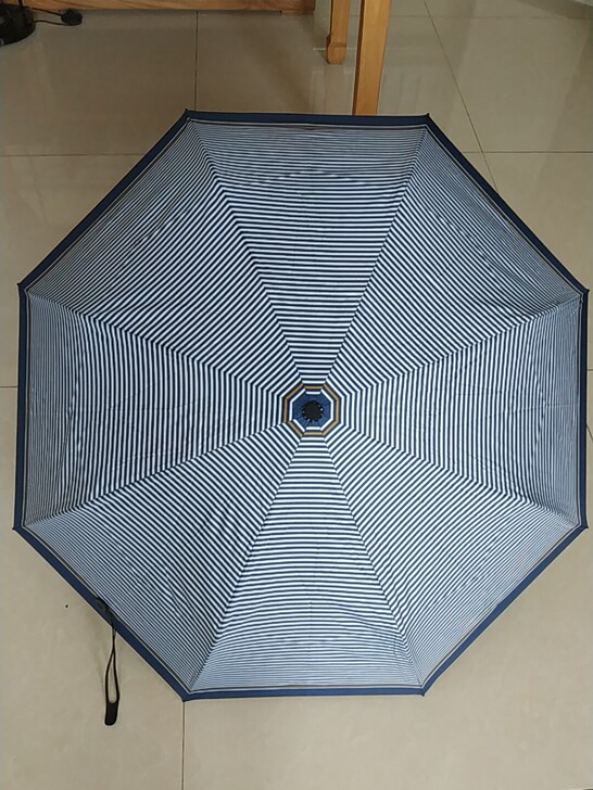 全新八骨晴雨两用三折伞 全新,库存几把。腾...