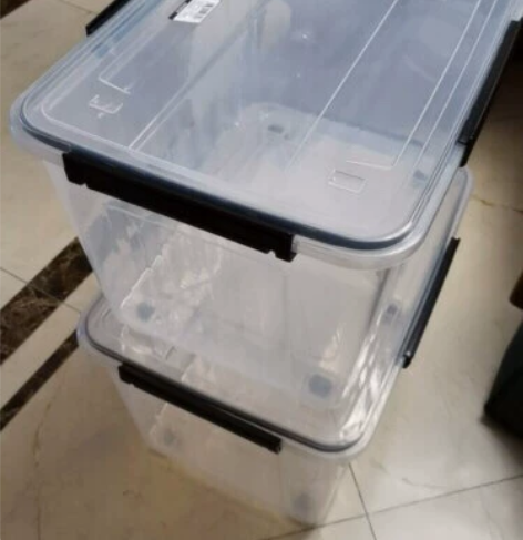 便宜出！全新的！加厚硅胶密封塑料收纳箱 透...