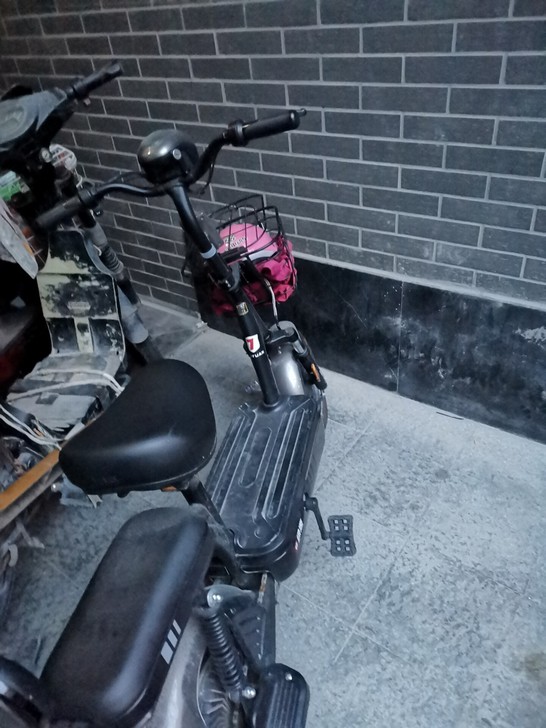 绿源电动自行车,闲置,骑行不超过100km。