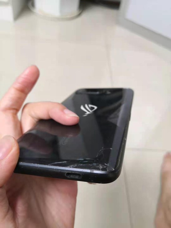 华硕 ROG 游戏手机3 经典版 (5G)...