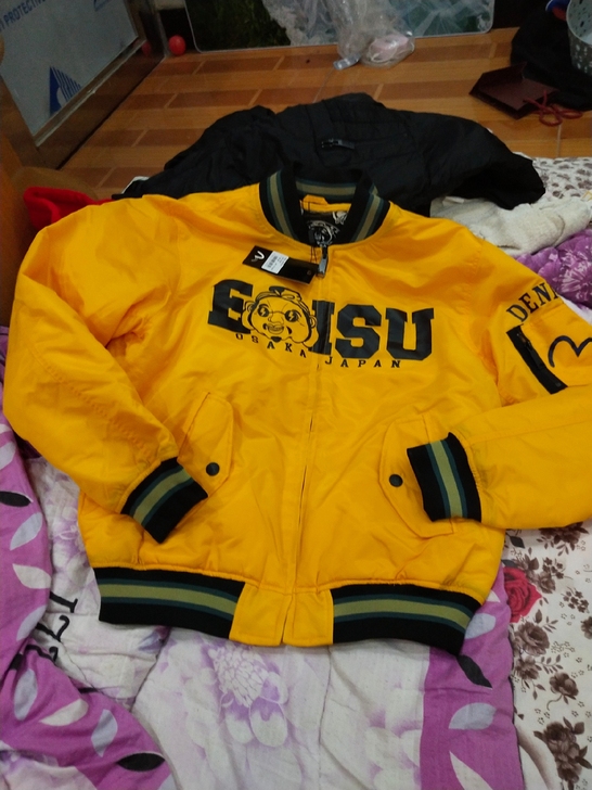 全新M码棉服！